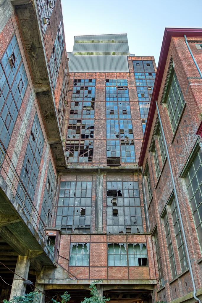 HDR Steenkolenmijn kolenmijn mijnmuseum steenkoolmijn Beringen charbonnage urbex coalmine mine de charbon industrie industry steenkool